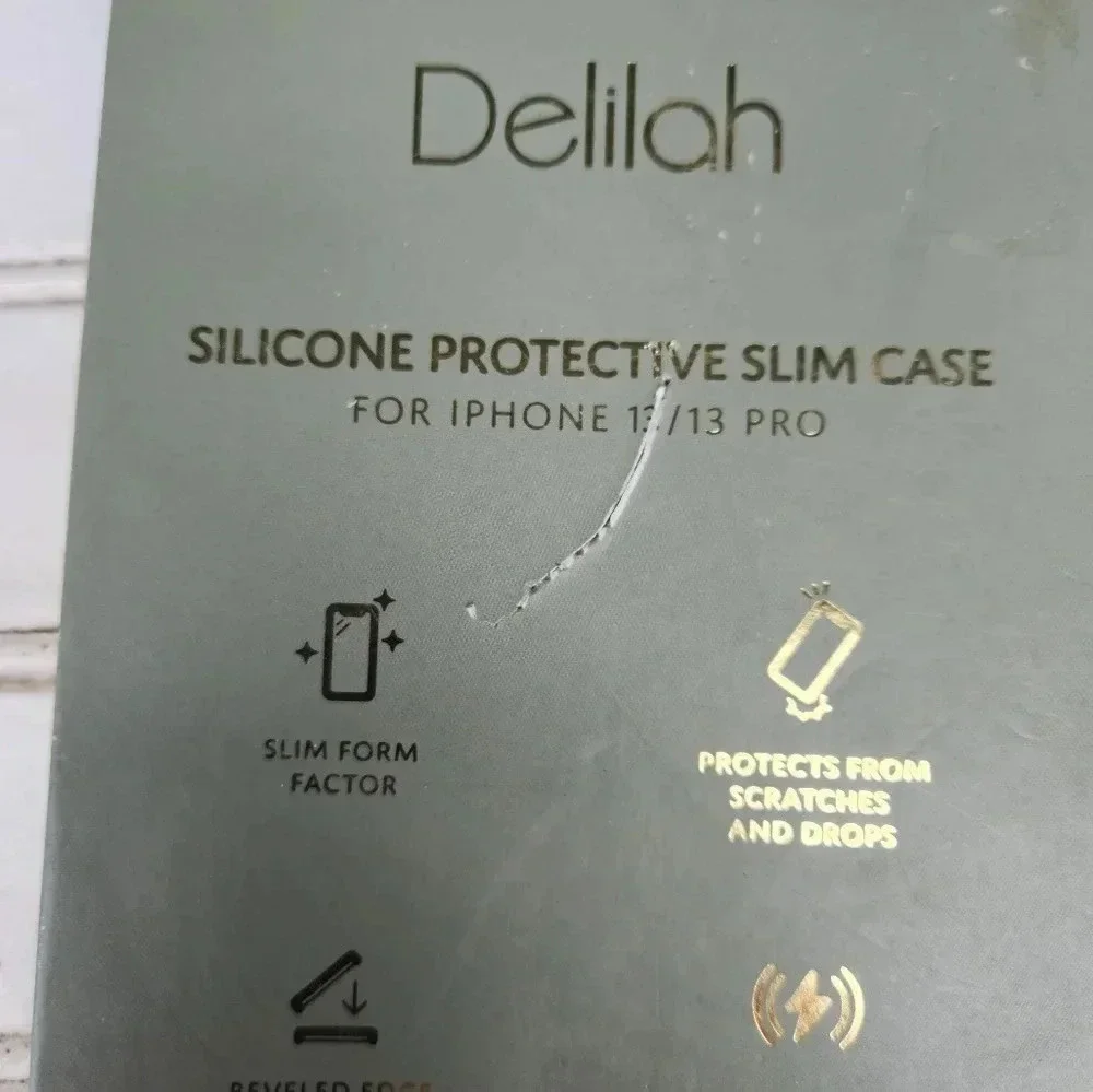 IPhone 13/13 Pro Delilah Case Damaged Box